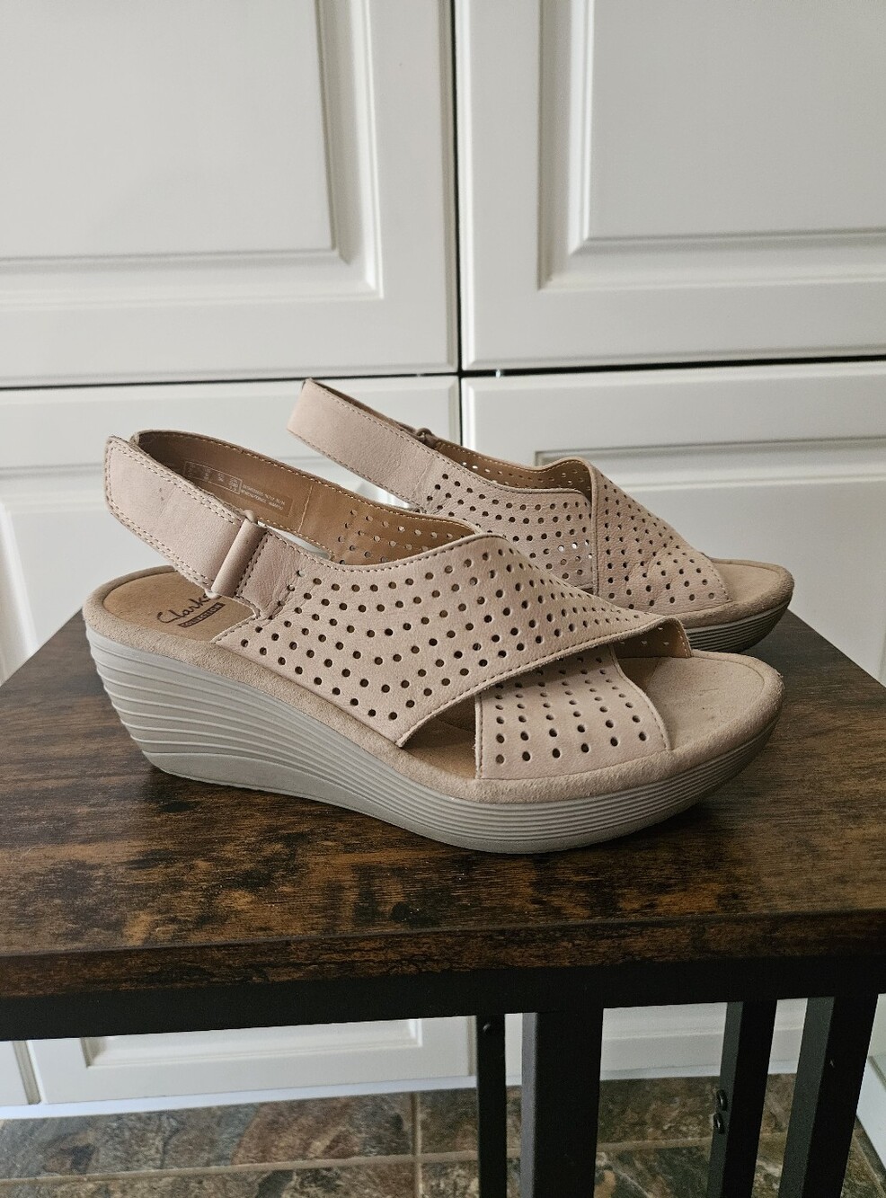 Clarks Reedly Variel Tan Neutral Perforated Slingback Wedge Comfort Sandals Boho